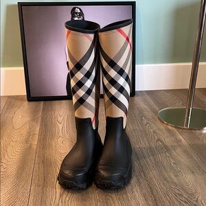 Burberry Black and Beige Plaid Rain Boots